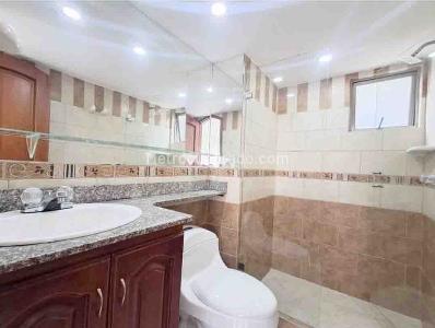 Apartamento de 3 alcobas en venta en Laureles, Medellín, 100 m² · foto 11 de 20