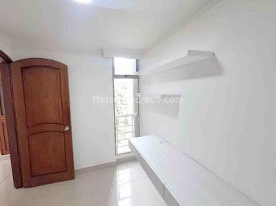 Apartamento de 3 alcobas en venta en Laureles, Medellín, 100 m² · foto 12 de 20