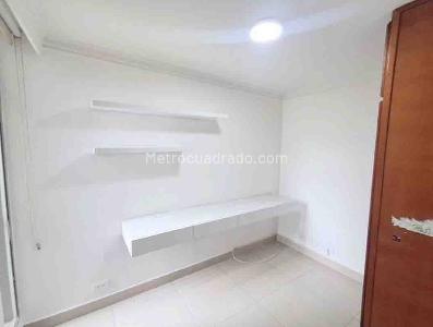 Apartamento de 3 alcobas en venta en Laureles, Medellín, 100 m² · foto 13 de 20