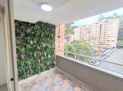 Apartamento de 3 alcobas en venta en Laureles, Medellín, 100 m² · foto 3 de 20