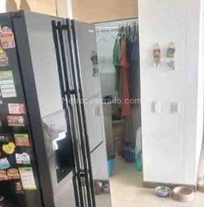 Apartamento de 3 alcobas en venta en Loma De Los Bernal, Medellín, 95 m² · foto 4 de 10