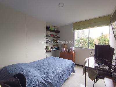 Apartamento en venta en Loma De Los Bernal, Medellín · foto 12 de 20