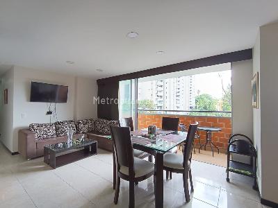 Apartamento en venta en Loma De Los Bernal, Medellín · foto 2 de 20