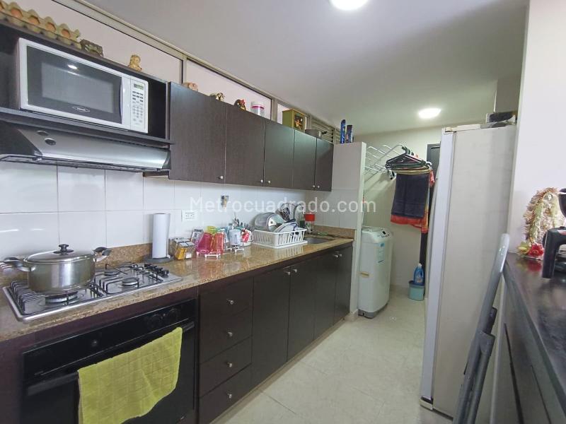 Piso – Medellín, Loma de Los Bernal, Belén - Más