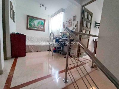 Casa de 4 alcobas en venta en Loma De Los Bernal, Medellín, 160 m² · foto 15 de 20