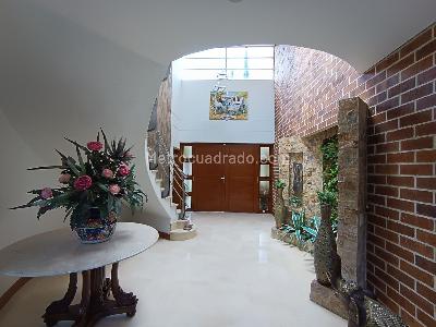 Casa de 5 alcobas en venta en Escobero, Envigado, 656 m² · foto 10 de 20