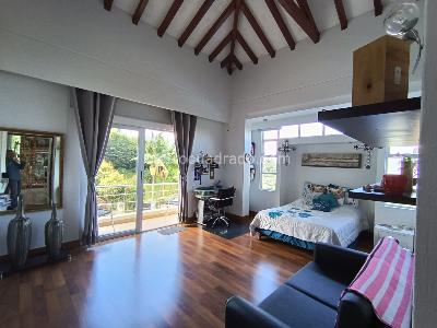 Casa de 5 alcobas en venta en Escobero, Envigado, 656 m² · foto 13 de 20