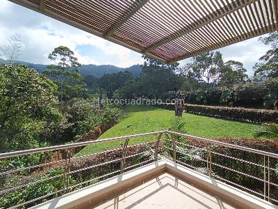 Casa de 5 alcobas en venta en Escobero, Envigado, 656 m² · foto 17 de 20