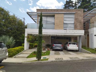 Casa – Envigado, Valle de Aburrá