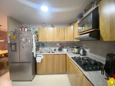 Casa de 4 alcobas en venta en La Mota, Medellín, 117 m² · foto 4 de 19