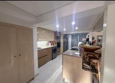 Casa de 3 alcobas en venta en La Mota, Medellín, 130 m² · foto 5 de 12