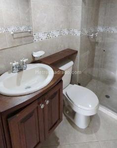 Apartamento en venta en Loma De Los Bernal, Medellín · foto 16 de 20