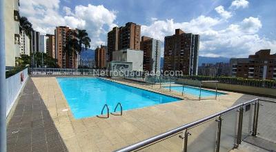Apartamento en venta en Loma De Los Bernal, Medellín · foto 17 de 20