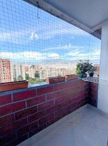 Apartamento en venta en Belen Loma De Los Bernal, Medellín · foto 2 de 12