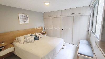 Apartamento en venta en Loma De Los Bernal, Medellín · foto 17 de 19