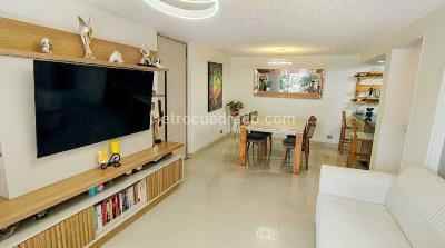 Apartamento en venta en Loma De Los Bernal, Medellín · foto 6 de 19