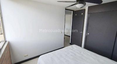 Apartamento en venta en Loma De Los Bernal, Medellín · foto 15 de 19