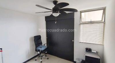 Apartamento en venta en Loma De Los Bernal, Medellín · foto 16 de 19