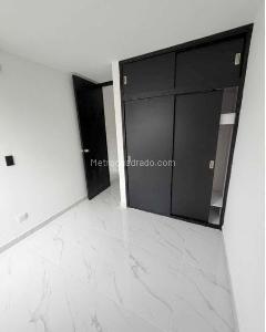 Apartamento de 3 alcobas en venta en Loma De Los Bernal, Medellín, 75 m² · foto 10 de 16