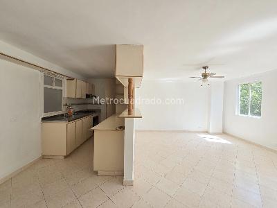 Apartamento en venta en La Almeria, Medellín · foto 5 de 20
