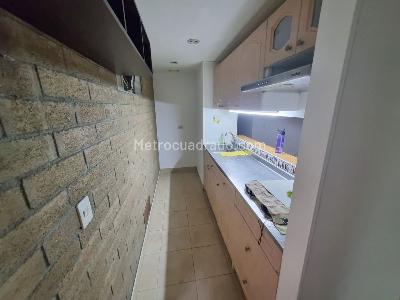 Apartamento de 3 alcobas en venta en Poblado San Diego, Medellín, 80 m² · foto 3 de 14