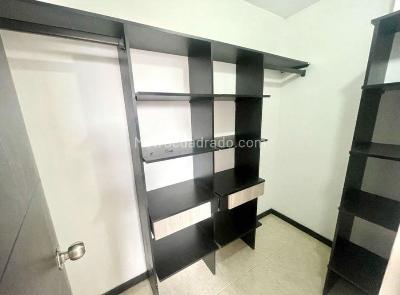 Apartamento en venta en Loma De Los Bernal, Medellín · foto 17 de 20