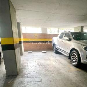 Apartamento en venta en Loma De Los Bernal, Medellín · foto 19 de 20