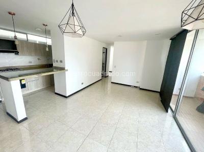 Apartamento en venta en Loma De Los Bernal, Medellín · foto 5 de 20