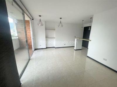 Apartamento en venta en Loma De Los Bernal, Medellín · foto 3 de 20