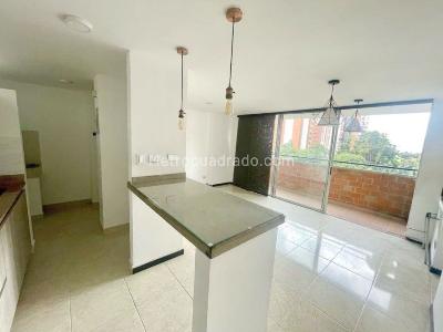 Apartamento en venta en Loma De Los Bernal, Medellín · foto 6 de 20