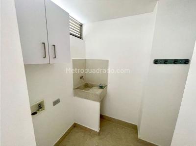 Apartamento en venta en Loma De Los Bernal, Medellín · foto 8 de 20