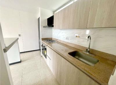 Apartamento en venta en Loma De Los Bernal, Medellín · foto 9 de 20