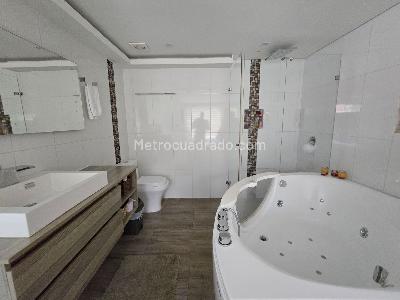 Casa de 3 alcobas en venta en Loma De Los Bernal, Medellín, 144 m² · foto 18 de 20