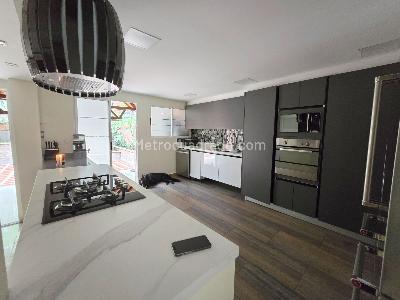 Casa de 3 alcobas en venta en Loma De Los Bernal, Medellín, 144 m² · foto 4 de 20