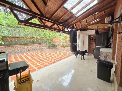 Casa de 3 alcobas en venta en Loma De Los Bernal, Medellín, 144 m² · foto 7 de 20