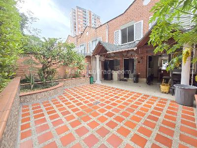 Casa de 3 alcobas en venta en Loma De Los Bernal, Medellín, 144 m² · foto 8 de 20