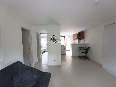 Apartamento de 2 alcobas en venta en Laureles La Almeria, Medellín, 47 m² · foto 2 de 20