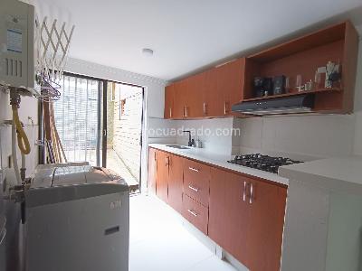 Apartamento de 2 alcobas en venta en Laureles La Almeria, Medellín, 47 m² · foto 4 de 20