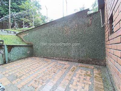 Apartamento de 2 alcobas en venta en Laureles La Almeria, Medellín, 47 m² · foto 6 de 20