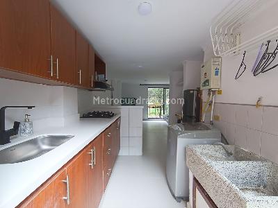 Apartamento de 2 alcobas en venta en Laureles La Almeria, Medellín, 47 m² · foto 9 de 20