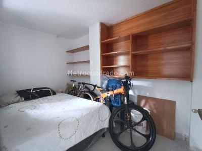 Apartamento de 2 alcobas en venta en Laureles La Almeria, Medellín, 47 m² · foto 11 de 20