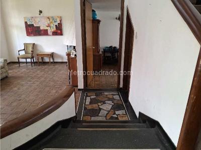Casa de 4 alcobas en venta en Alhambra, Bogotá, 310 m² · foto 2 de 20