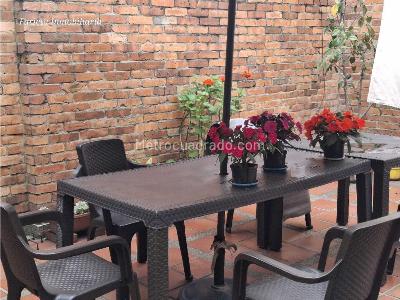 Casa de 4 alcobas en venta en Alhambra, Bogotá, 305 m² · foto 4 de 5