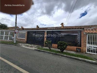 Casa de 4 alcobas en venta en Alhambra, Bogotá, 305 m² · foto 5 de 5