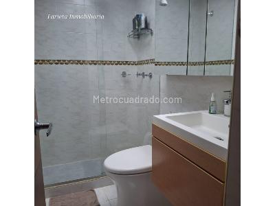 Apartamento de 3 alcobas en venta en San Patricio, Bogotá, 200 m² · foto 2 de 20