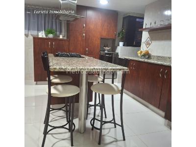 Apartamento de 3 alcobas en venta en San Patricio, Bogotá, 200 m² · foto 4 de 20