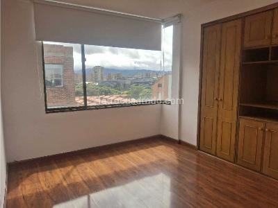 Apartamento en venta en Gratamira, Bogotá · foto 8 de 19