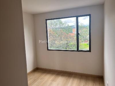 Casa de 4 alcobas en venta en Las Villas Bulevar, Bogotá, 180 m² · foto 10 de 17