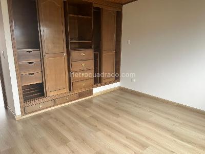 Casa de 4 alcobas en venta en Las Villas Bulevar, Bogotá, 180 m² · foto 11 de 17