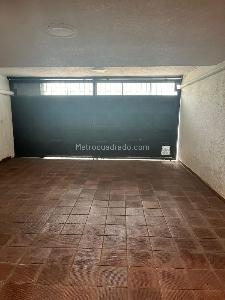 Casa de 4 alcobas en venta en Las Villas Bulevar, Bogotá, 180 m² · foto 15 de 17